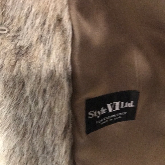 Coat - Picture 2 of 3